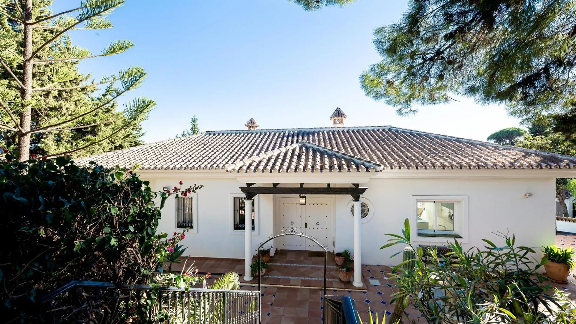 Stunning Villa With Panoramic Views Of The Med Mijas